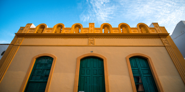 Pintar Fachadas de Casas Unifamiliares / Chalets en Mataró · Restauración de Fachadas