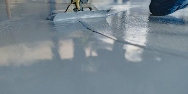 Pintar Fachadas de Naves Industriales, Fábricas y Almacenes en Mataró · Pavimentos para Pintado de Parkings
